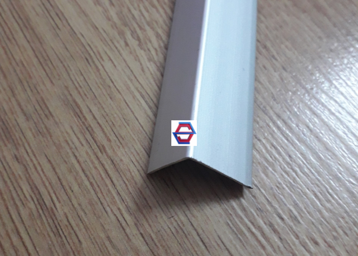 Nẹp  nhôm L30x20