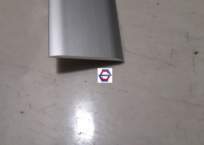 Nẹp  nhôm LA20